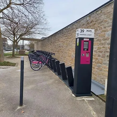 Bel Grande Terrasse Avec Parking A * 디종