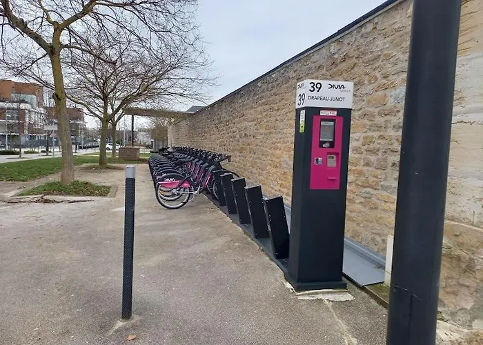 Bel Grande Terrasse Avec Parking A * 第戎
