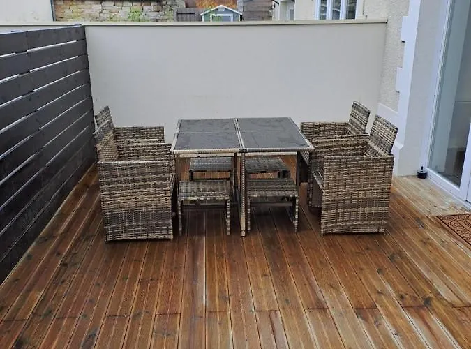 公寓 Bel Grande Terrasse Avec Parking A 第戎